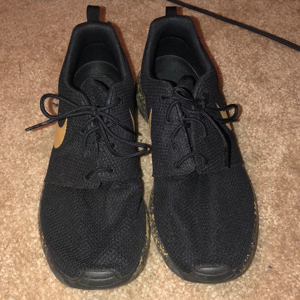 Custom Roshe Runs! - Picture 3 of 3